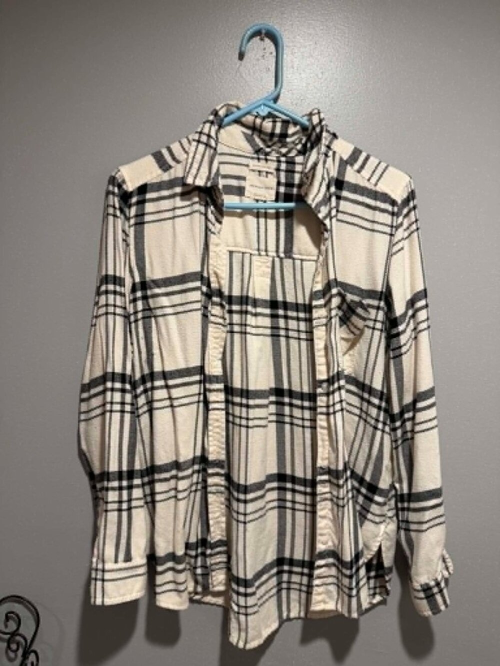 American Eagle Button Down Medium